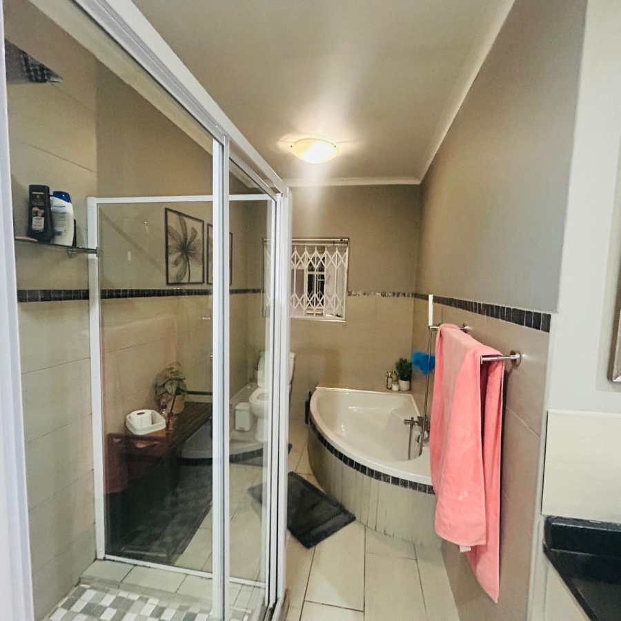 4 Bedroom Property for Sale in Sasolburg Ext 4 Free State